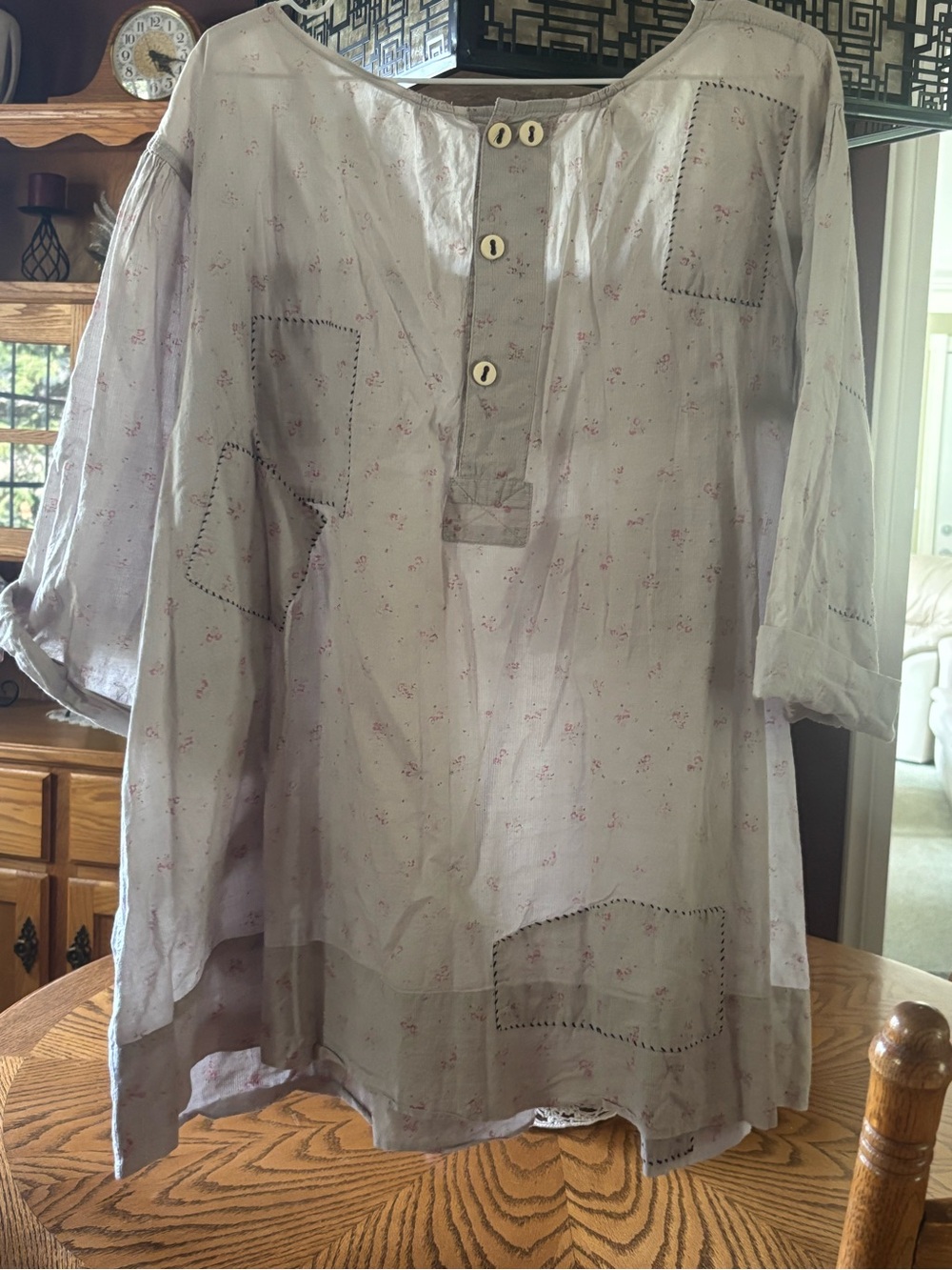 Magnolia Pearl light grey and pink floral blouse - Picture 2 of 6